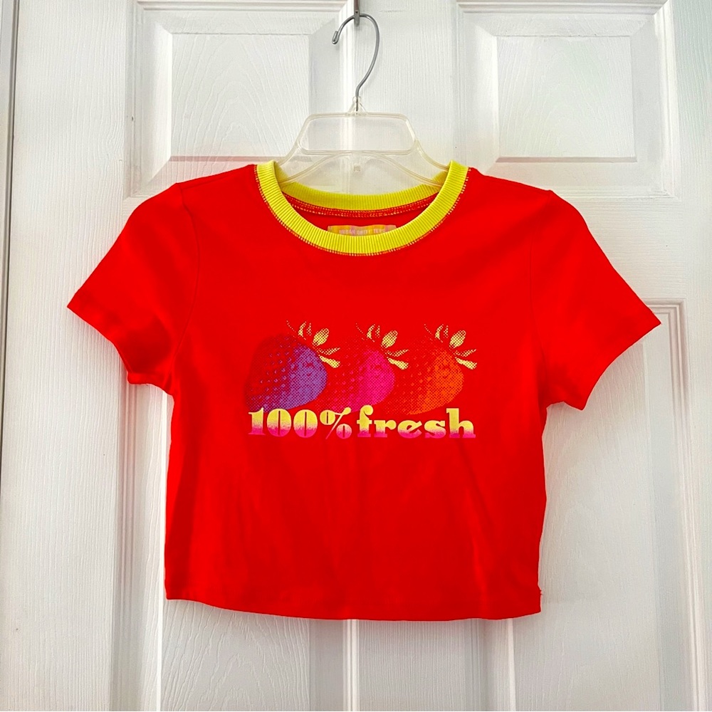 URBAN OUTFITTERS Size: Medium BABY TEE